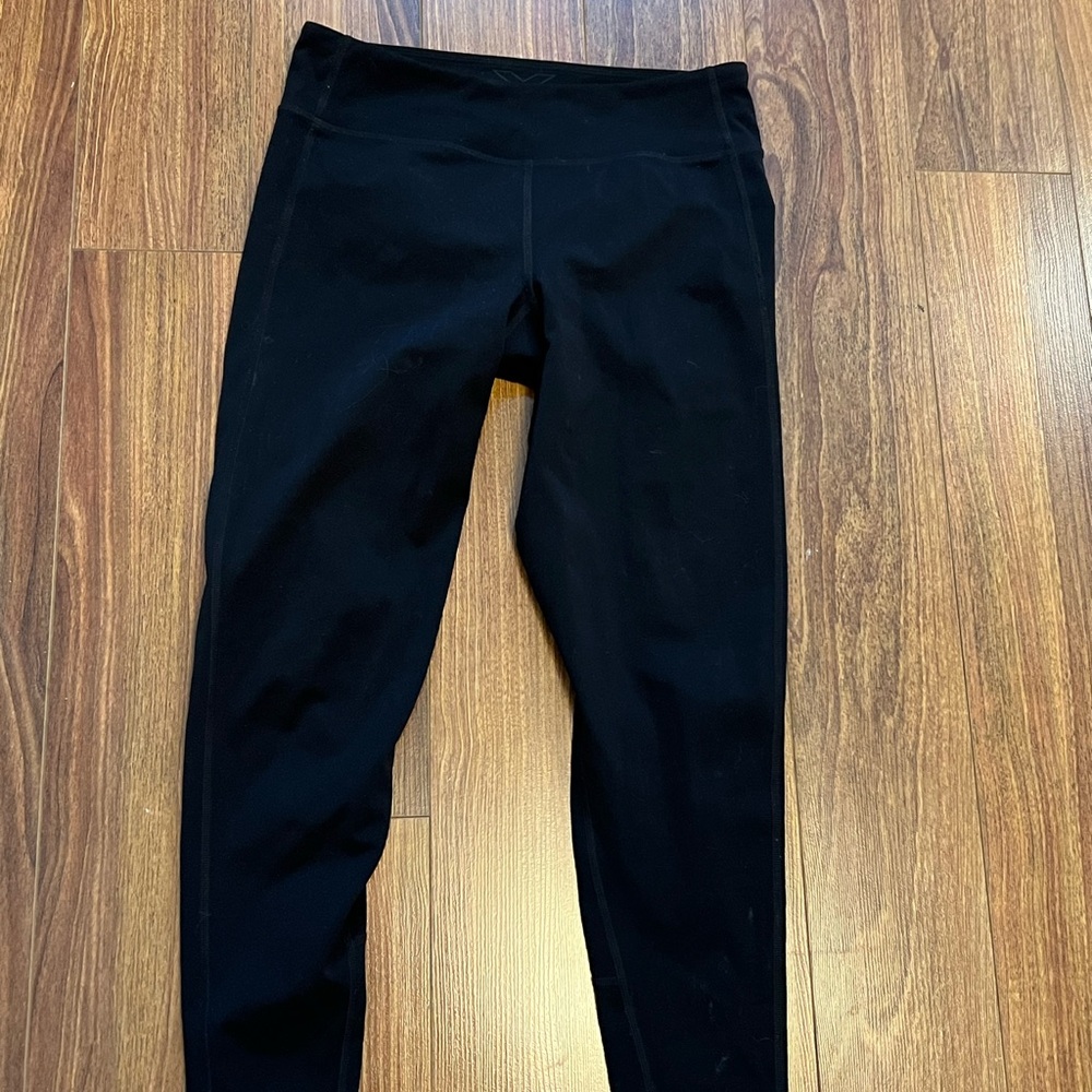 2xu plain black compression tights 3/4 length medium